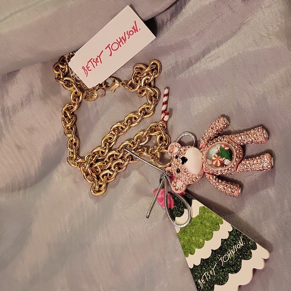 Betsey Johnson polar bear necklace - Picture 1 of 4